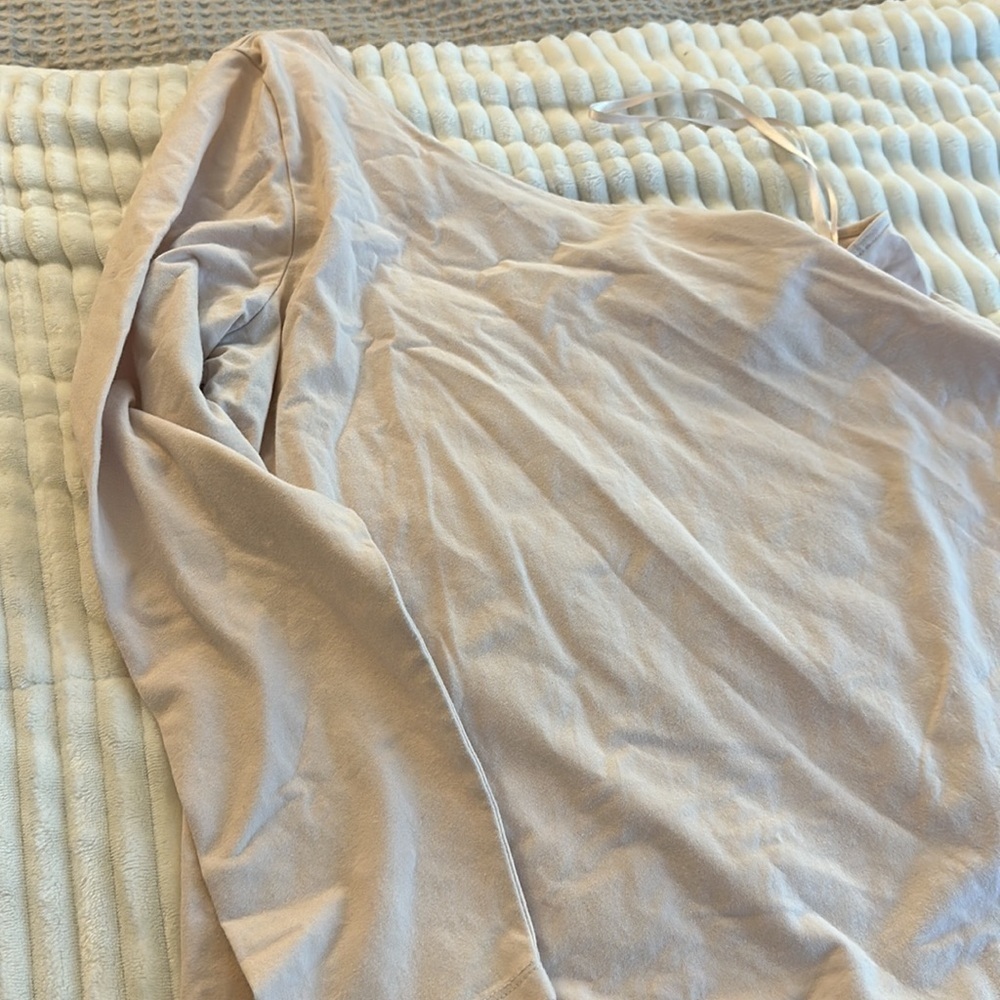 Torrid one sleeve off shoulder light pink tee cotton size XXL - Picture 3 of 3